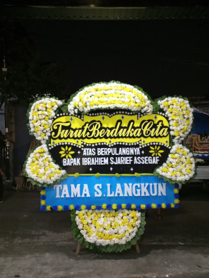 Papan Bunga Duka di Mongkonai